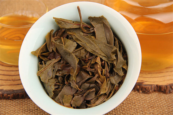 China 357g Spring Puer Cake Pu Erh Raw Pu-erh Green Tea Handmade Fermented Leaf