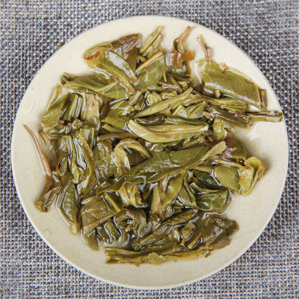 Organic Alpine Tree Tea Bamboo Shell Packaging Top-grade Pu'er Tea Cha Tea 200g