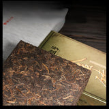 Chinese Aged Pu-Erh Tea Gold Brick Yunnan Natural Cooked Pu-erh Black Tea 1000g
