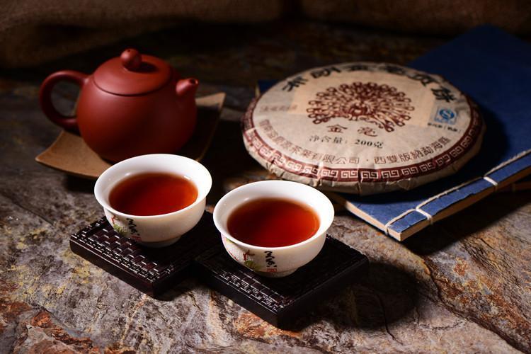 Yunnan Pu-erh tea Pu'er ripe tea Jinmao Gong cake brown tree cooked old tea cake
