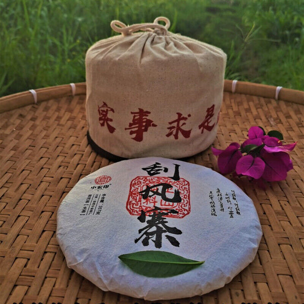 Spring Tea Tea Green Tea Zhonghong Guafengzhai Ancient Tree Tea 357g