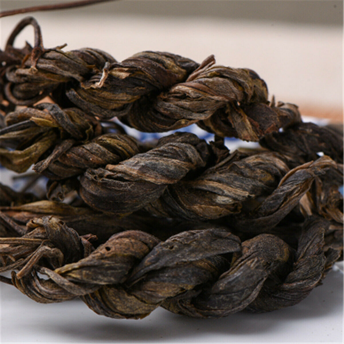 Yunnan Snowy Handmade Plait  Puer Tea Raw Pu-Erh Tea Healthy Food Puer Green Tea