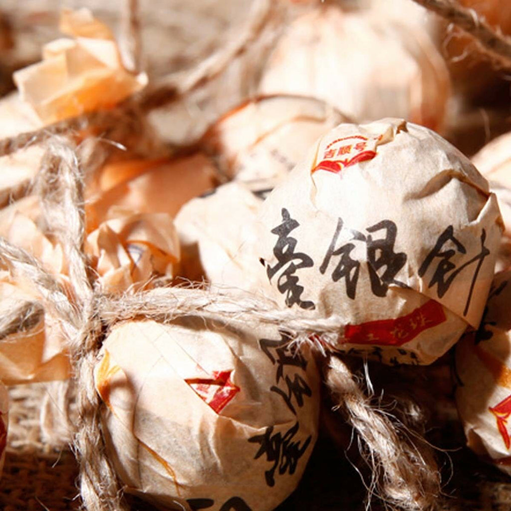 Yunnan Pu-erh Tea Raw Tea Mini Dragon Ball White Silver Needle Health Green Food