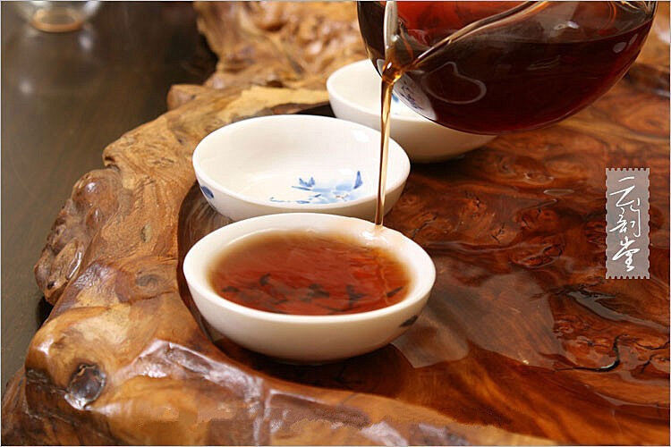 Naturally Organic Puerh Tea Black Tea Made in Chinese Ripe Puer Tea 357g