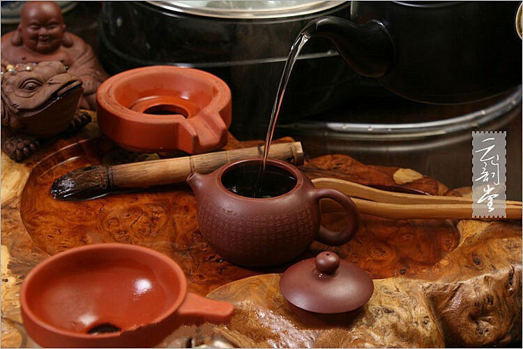 Naturally Organic Puerh Tea Black Tea Made in Chinese Ripe Puer Tea 357g