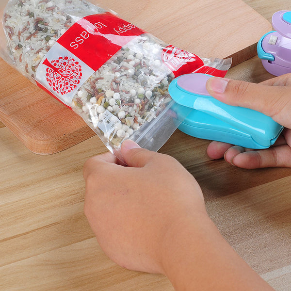 Portable Bag Clips Handheld Mini Electric Heat Sealing Machine Impulse Sealer Seal Packing Plastic Bag Clip work with battery