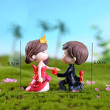 1pair Couple Decoration Crown Couple Moss Micro Landscape Resin Decoration Bride and Groom Small Decoration Crafts
