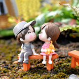 1Pair Sweety Lovers Couple On Chair Figurines Miniature Craft Fairy Garden Gnome Moss Terrarium Gift DIY Ornament Garden Decor