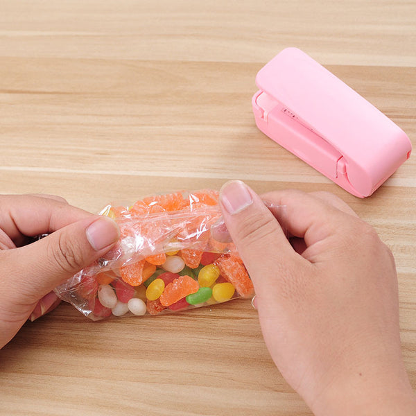 1Piece Hot Selling Household Portable Mini Heat Sealing Machine Impulse Sealer Seal Packing Plastic Package Sealer Drop Shipping