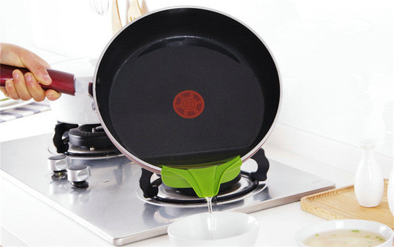 New Coming Creative Kitchen Gadgets Pour Soup Anti-spill and Leak Soup Deflector Useful Home Kitchen Specialty Tools