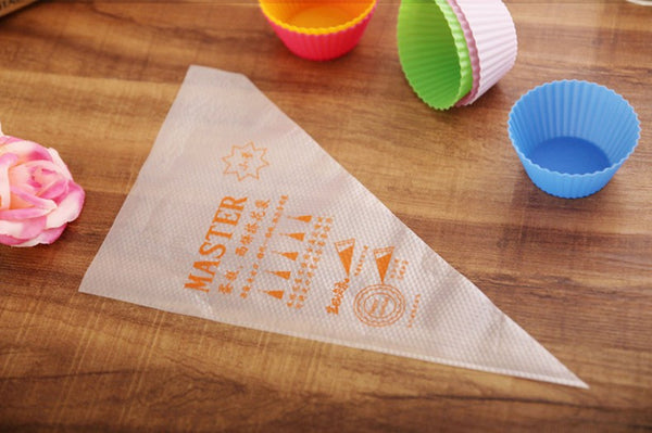 Disposable Piping Bag 100PCS Chocolate bag  Milking oil  Squeeze sauce Icing Fondant Cake Cream Decorating Pastry Tip Tool