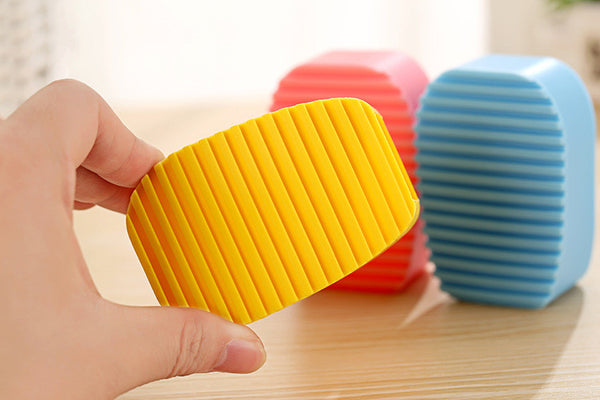 Convenient Colorful 1 pc Cleaning Washing Flexible Scrub Brush Hand-held Mini Washboard Antiskid Creative