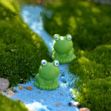 XBJ094 Mini 5pcs Blue eyes small frogs decoration supplies moss micro landscape deco  Garden deco Creative handicrafts