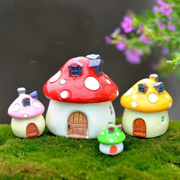 Figurines &amp; Miniatures