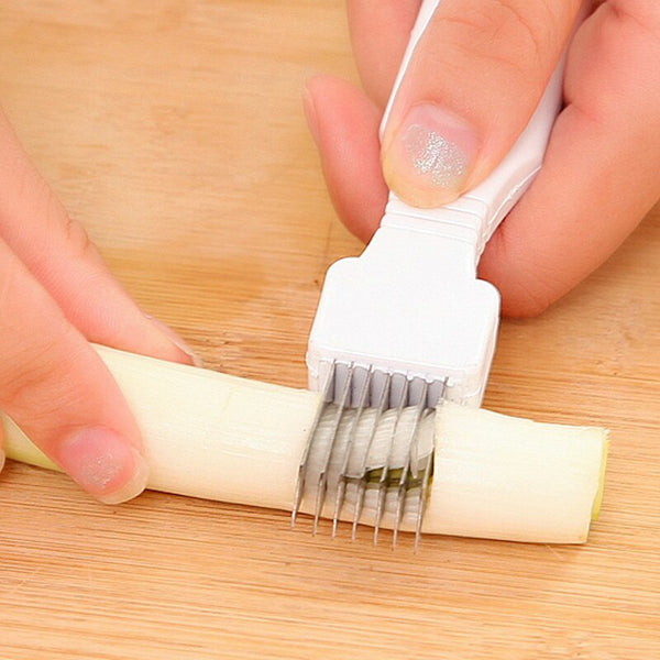 Convenient Onion Knife CutterGraters Slicers Shredder Plastic+Stainless Steel knives With Cover Vegetable Tools