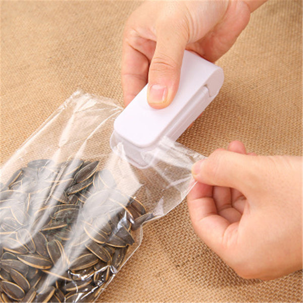 1Piece Hot Selling Household Portable Mini Heat Sealing Machine Impulse Sealer Seal Packing Plastic Package Sealer Drop Shipping