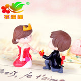 1pair Couple Decoration Crown Couple Moss Micro Landscape Resin Decoration Bride and Groom Small Decoration Crafts