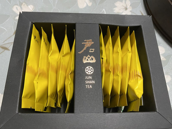 JunShan YinZhen China Nonpareil Top Grade Jun Shan Yin Zhen Yellow Tea 5g*10