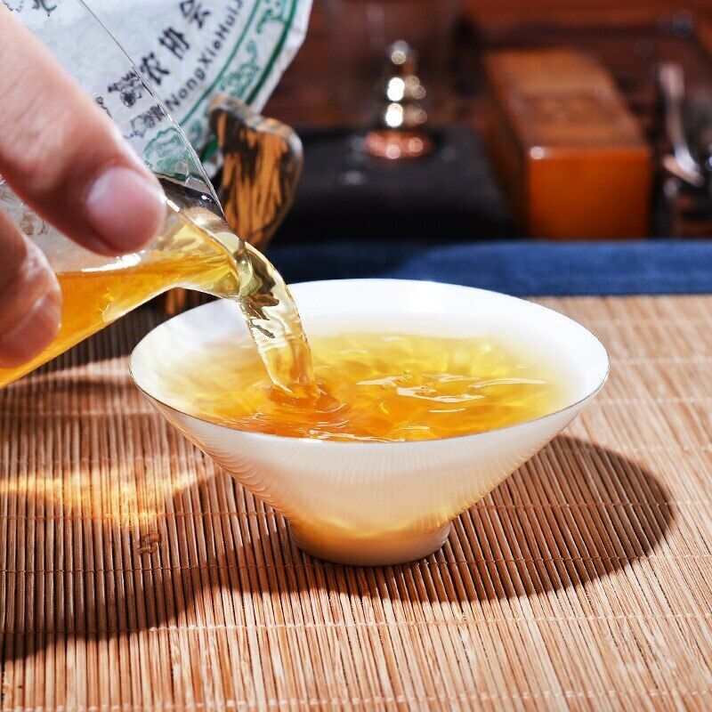 The First Village Lao Ban Zhang Menghai Cha Pu-erh Tea Cake Cha Puer Tea 357g