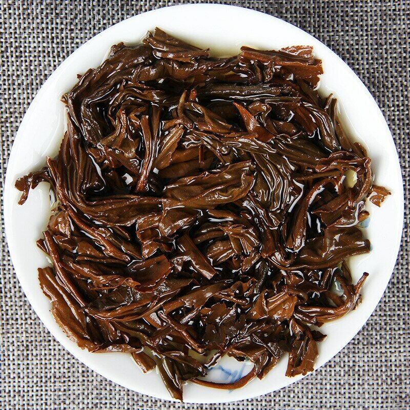Top-grade Yunnan Old Tree Black Chinese Tea Dianhong Feng Qing Red Tea Cake 357g