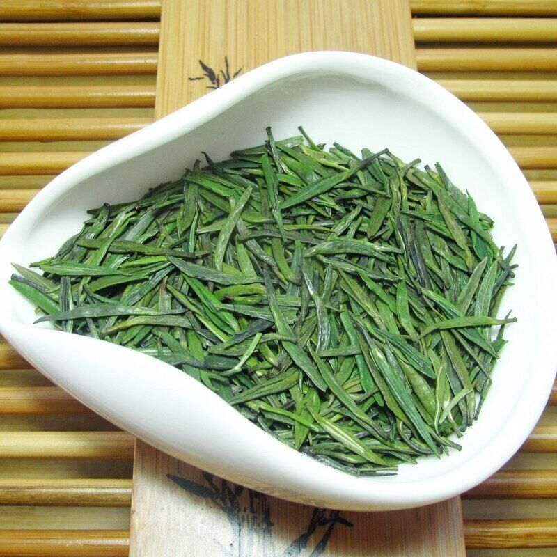 Zhu Ye Qing Green Tea Sparrow's Tongue Emei Mountain Que She Tea* Main image