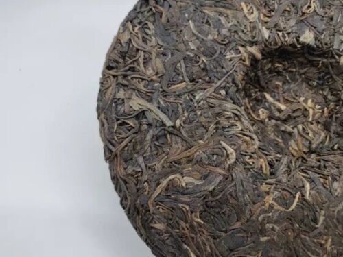 Yunnan Song Pin Hao Yiwu Mountain Ancient Tree Pu-erh Tea Cha Puer Tea 357g
