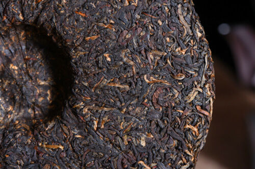 Yunnan Sun Dried Black Tea Ancient Arbor Tree Dian Hong Black Tea Cake 357g
